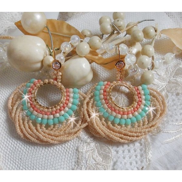 BO Ronde de Perles cr&eacute;&eacute;s avec des rocailles et des facettes en verre de Boh&egrave;me