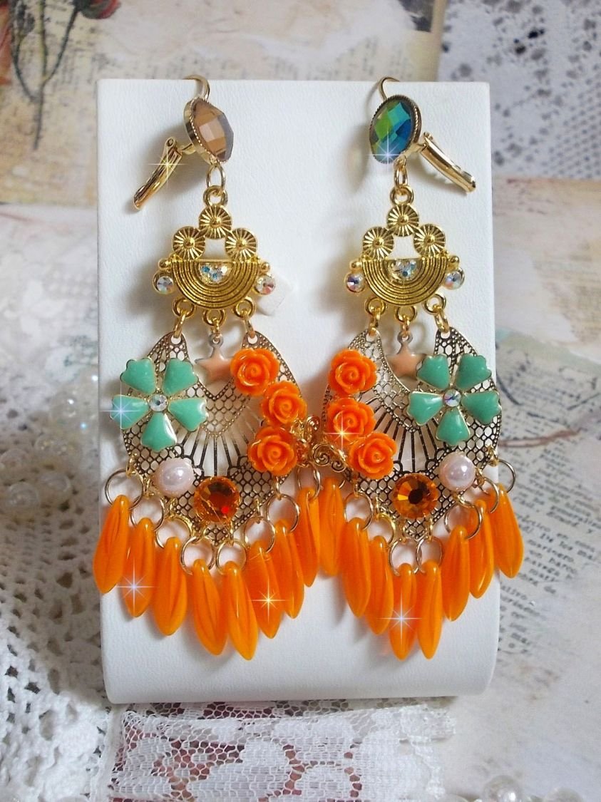 BO Roseraie Orange Roses skabt med Swarovski krystal rhinestones og cabochons, blomster, orange dolke, glas cabochons og kvalitetstilbehør