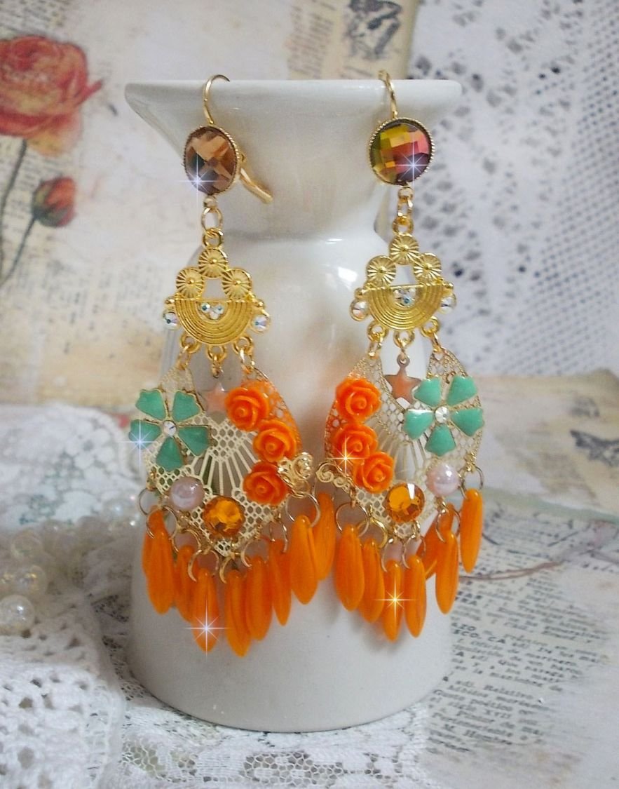 BO Roseraie Orange Roses skabt med Swarovski krystal rhinestones og cabochons, blomster, orange dolke, glas cabochons og kvalitetstilbehør