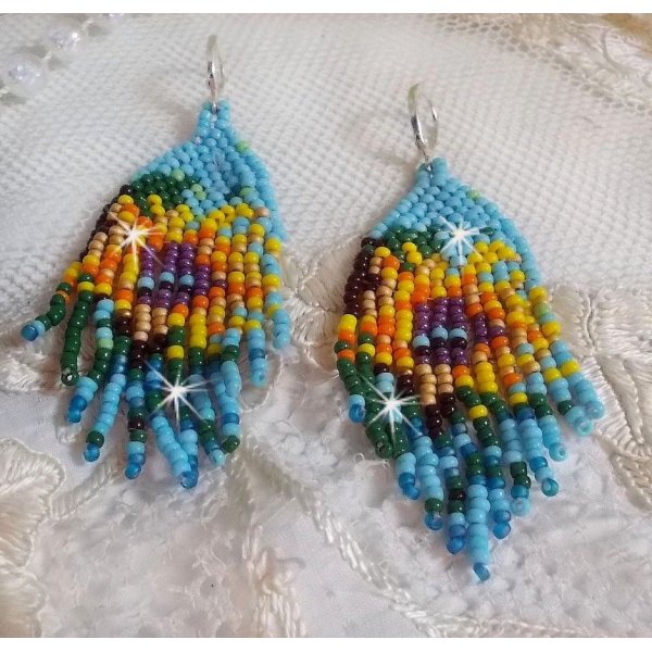 BO Sunflower skabt med for&aring;rsfarvede sten og s&oslash;lv sveller 925/1000