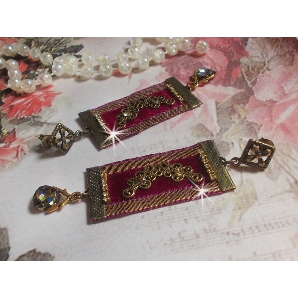 Vintage Arabesque BO skabt med Bordeaux fletninger, Swarovski krystaller og smukt tilbeh&oslash;r 