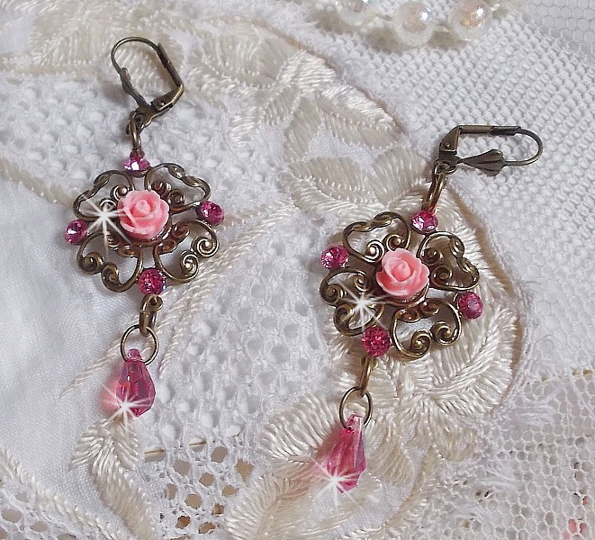 BO Irresistible Eden Collection med disse Swarovski-krystaller monteret p&aring; bronze lysestager