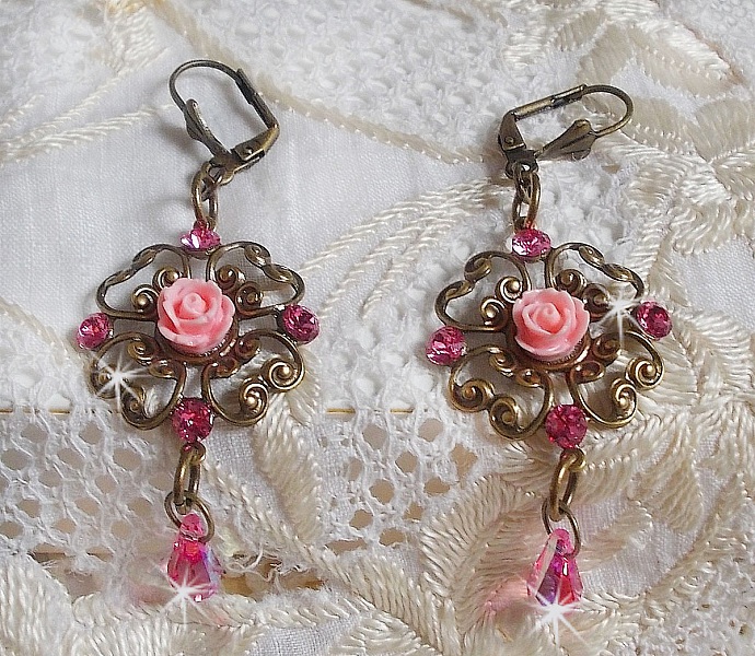 BO Irresistible Eden Collection med disse Swarovski-krystaller monteret p&aring; bronze lysestager