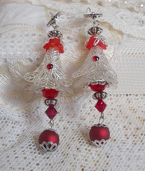 BO Tendre Rouge med Swarovski-krystaller, runde facetterede perler og &oslash;rekroge i 925/1000 s&oslash;lv