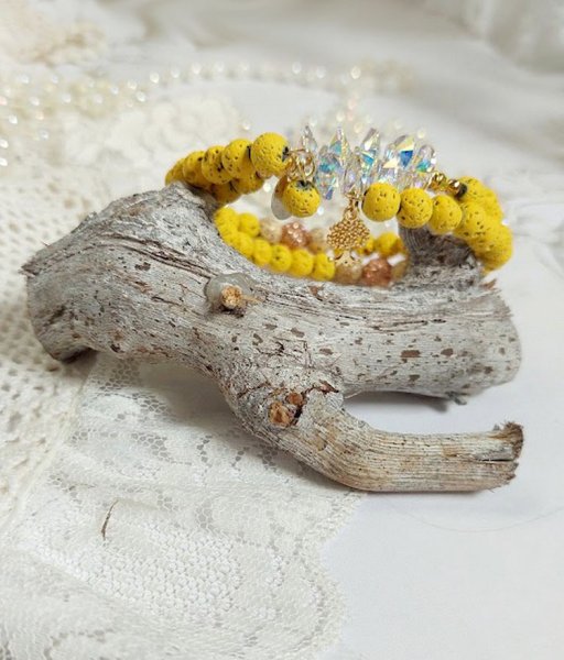 Bracelet Couronne Jaune Soleil mont&eacute; avec pierres de lave, perles cristal Swarovski, sequin Argent 925 et breloque