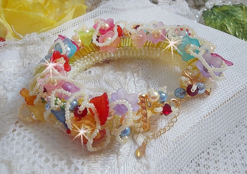 Garden Flowers armb&aring;nd med Swarovski perler, Frosted blomster, 3 micron forgyldt l&aring;s