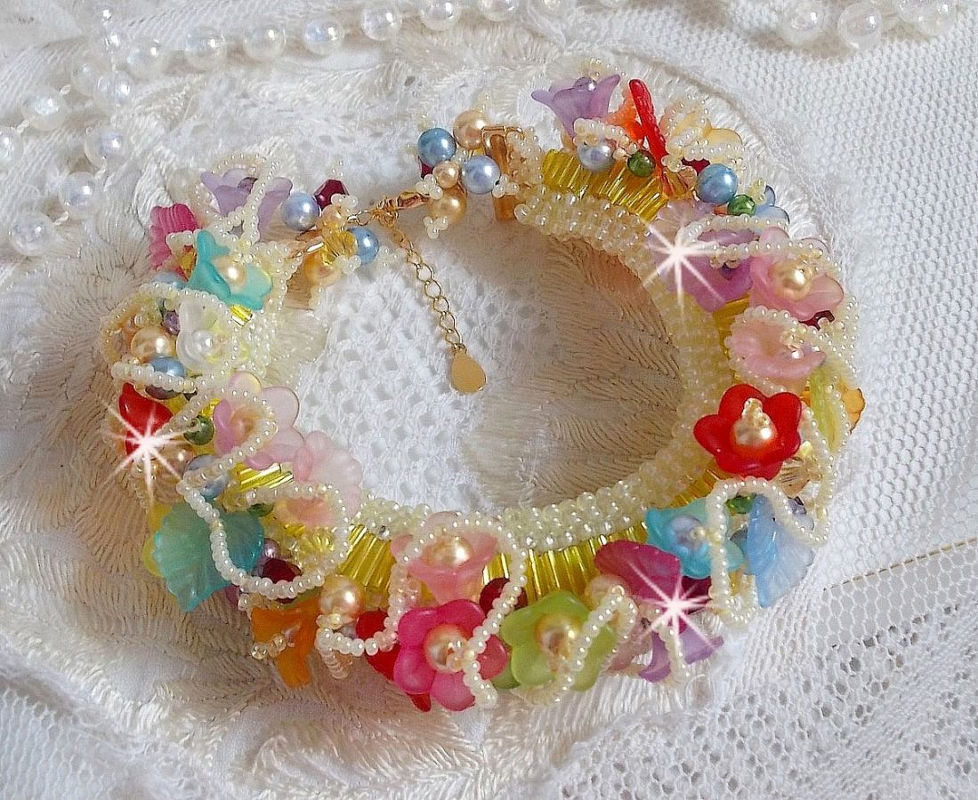 Garden Flowers armbånd med Swarovski perler, Frosted blomster, 3 micron forgyldt lås