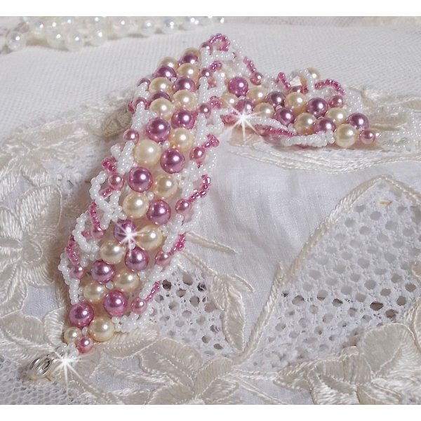 Relaxation armb&aring;nd med Swarovski krystalperler