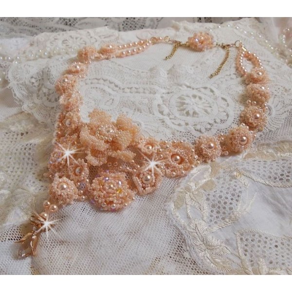 Idylle Beaut&eacute; Haute-Couture halsk&aelig;de, kun Swarovski perler og fr&oslash;perler 