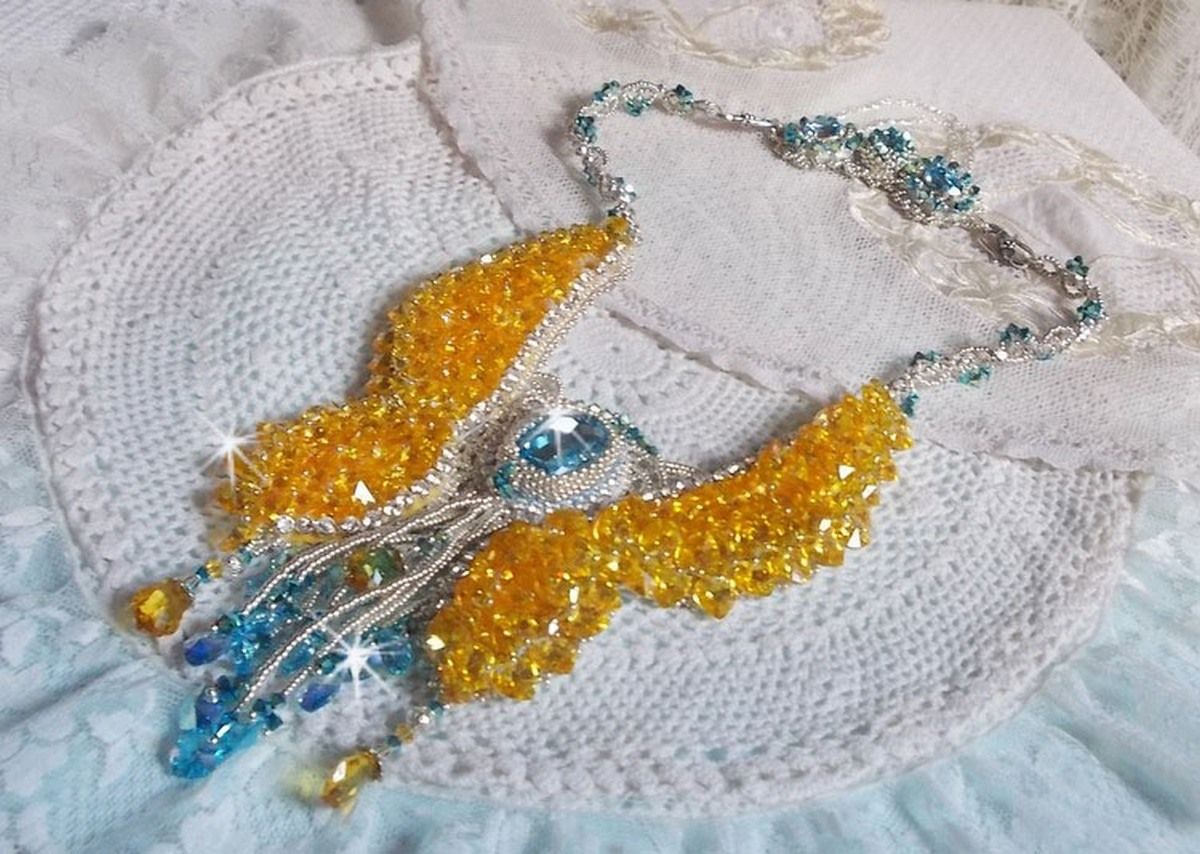 Versailles Haute-Couture sommerfuglehalskæde broderet med Swarovski-krystaller, sølv Miyuki frøperler og 925/1000 sølvtilbehør 