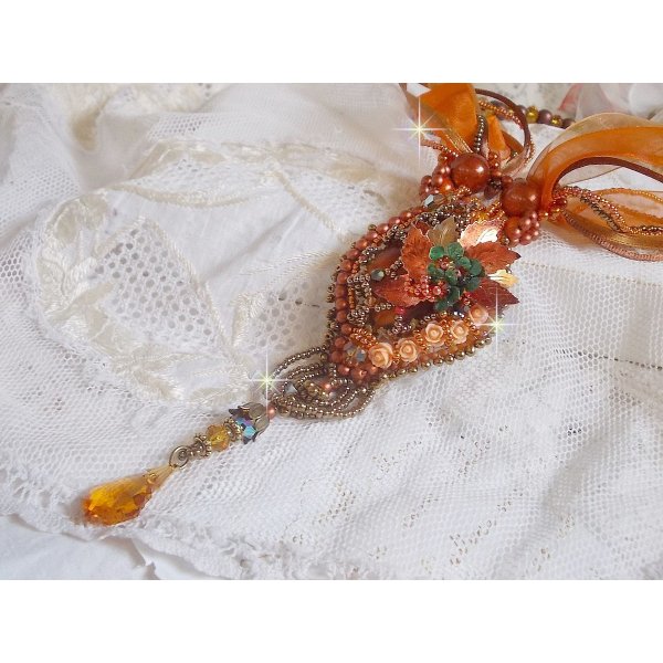 Souffle d'Automne Chic Ethnique vedh&aelig;ng, broderet med perler og Swarovski krystal 