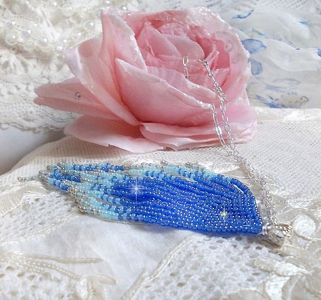 Soft Blue Dreams vedh&aelig;ng skabt med himmelbl&aring;, safir, s&oslash;lv kvalitet fr&oslash;perler med 925/1000 Sterling s&oslash;lv tilbeh&oslash;r