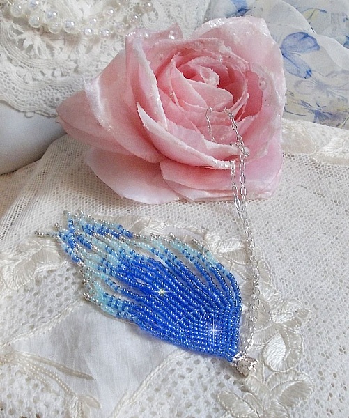 Soft Blue Dreams vedh&aelig;ng skabt med himmelbl&aring;, safir, s&oslash;lv kvalitet fr&oslash;perler med 925/1000 Sterling s&oslash;lv tilbeh&oslash;r