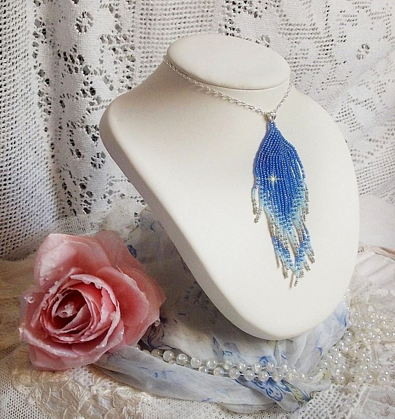 Soft Blue Dreams vedh&aelig;ng skabt med himmelbl&aring;, safir, s&oslash;lv kvalitet fr&oslash;perler med 925/1000 Sterling s&oslash;lv tilbeh&oslash;r