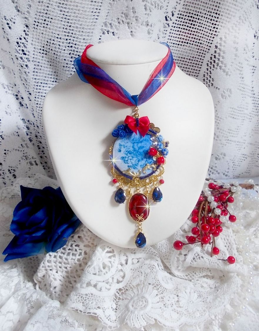 Pendentif Flamenca, cabochon émaillé de fleurs Bleues, roses résines, nacre abalone et jade Rouges, poires Zirconium et cristaux Bleu-Marine, breloques, pendentif résine époxy, un style Flamenco