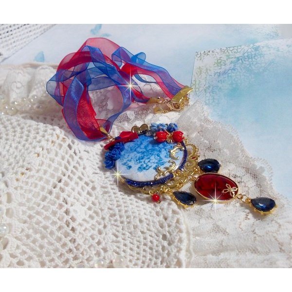 Pendentif Flamenca, cabochon &eacute;maill&eacute; de fleurs Bleues, roses r&eacute;sines, nacre abalone et jade Rouges, poires Zirconium et cristaux Bleu-Marine, breloques, pendentif r&eacute;sine &eacute;poxy, un style Flamenco