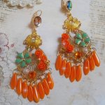 BO Roseraie Orange Roses skabt med Swarovski krystal rhinestones og cabochons, blomster, orange dolke, glas cabochons og kvalitetstilbehør