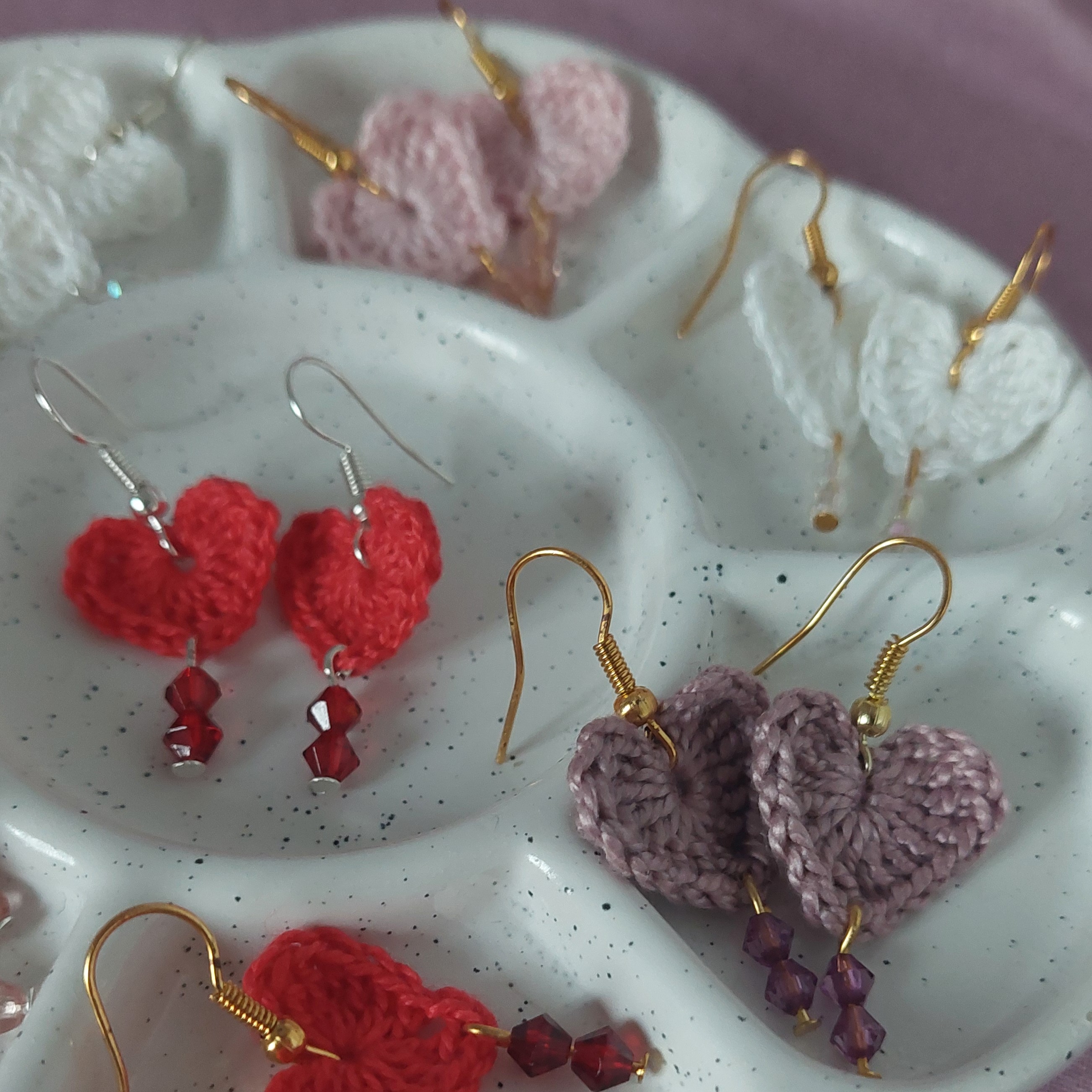 Boucles d'oreilles au crochet cœur simple et perles