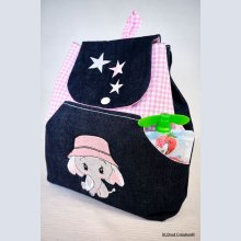 Broderet rygsæk til børn med lyserød hat, der kan tilpasses